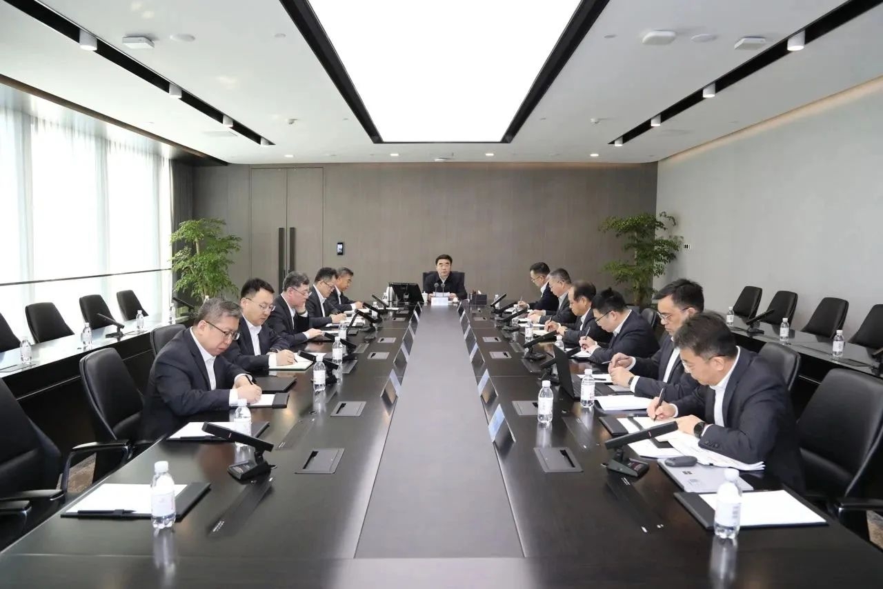 锲而不舍落实中央八项规定精神，推动作风建设常态化长效化