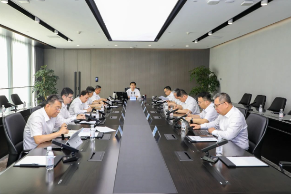 山东重工党委召开会议 认真学习习近平总书记重要讲话重要指示精神 研究驻海外员工关心关爱等事宜